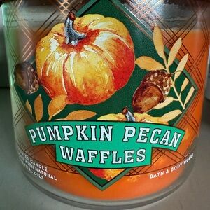 Bath & Body Works Pumpkin Pecan Waffles Candle - Orange and Green